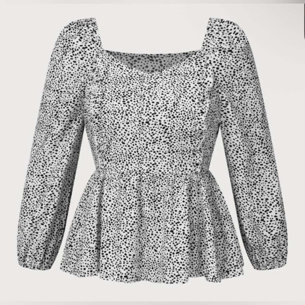 Women’s Black & White Polka Dot Top. Size 2X